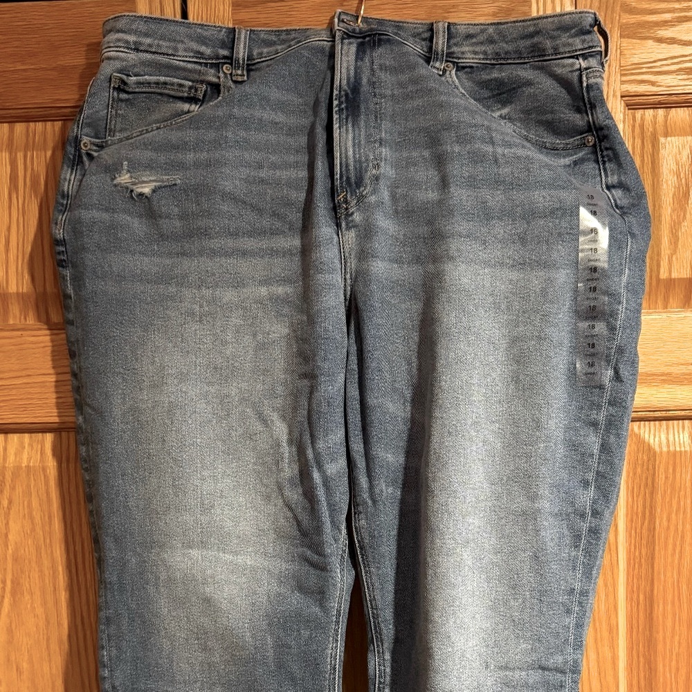 American Eagle Mom Jean